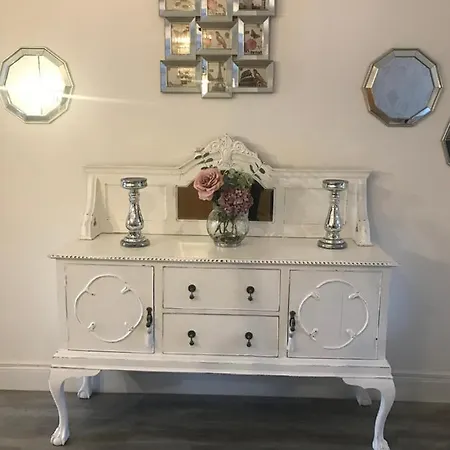 公寓 The Clock Tower High Street. Nothing Average Here! *