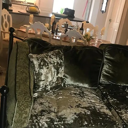 公寓 The Clock Tower High Street. Nothing Average Here! 斯基普顿