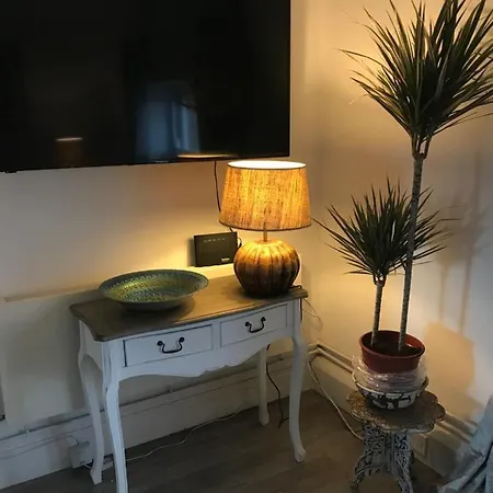 شقة The Clock Tower High Street. Nothing Average Here! *