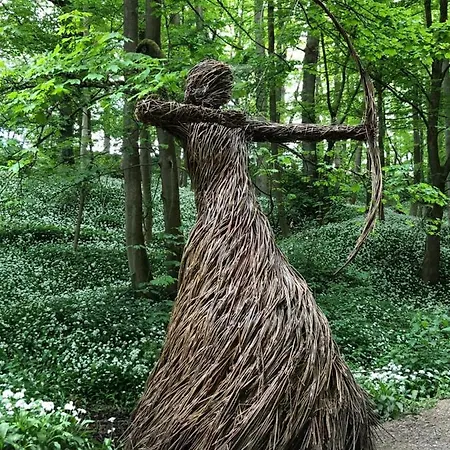 The Clock Tower High Street. Nothing Average Here! شقة سكيبتون