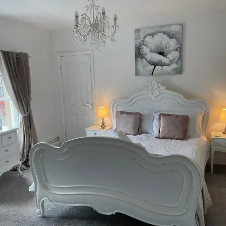 The Clock Tower High Street. Nothing Average Here! *